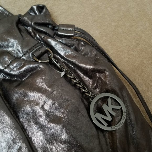 New Michael Kors Gun Metal leather shoulder bag - Picture 3 of 7